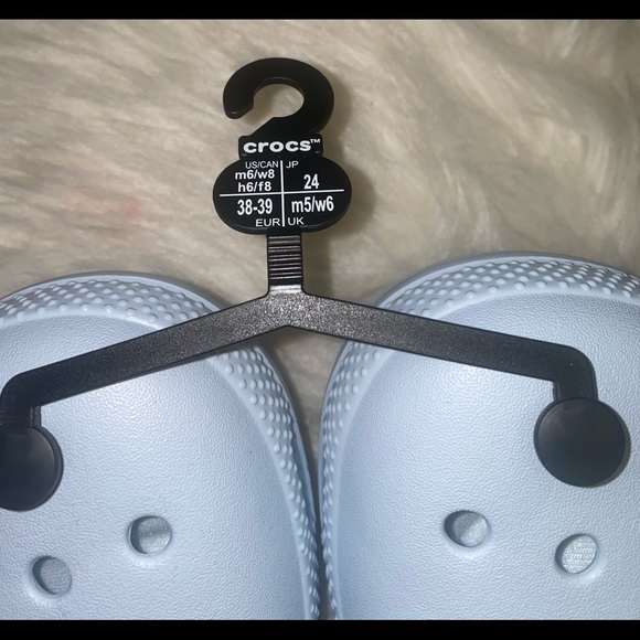 Crocs - Picture 2 of 2